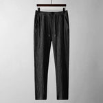Men's loose-fit leisure set with matching short sleeve shirt and trousers